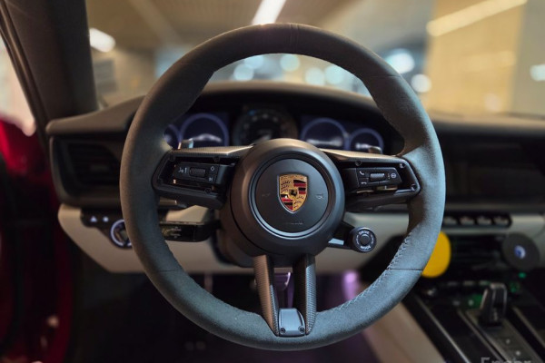 2022 Porsche 911 с пробегом 21 000 км