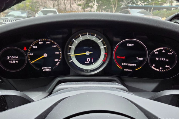 2022 Porsche 911 с пробегом 4 999 км