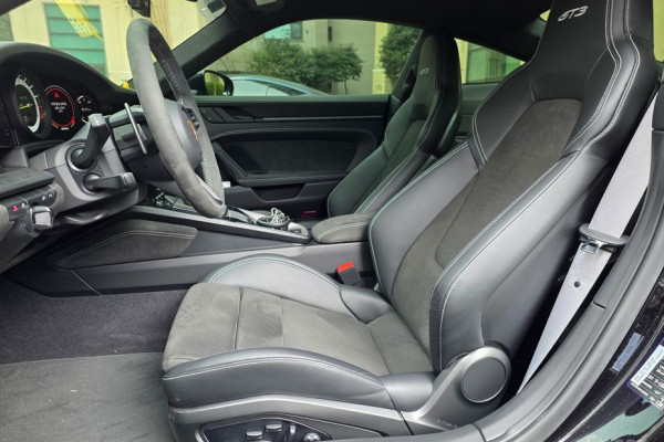 2022 Porsche 911 с пробегом 4 999 км