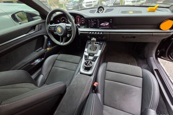 2022 Porsche 911 с пробегом 4 999 км