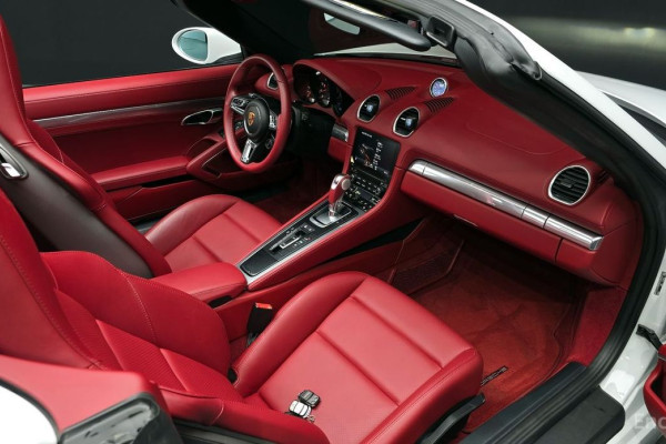 2022 Porsche 718 Spyder с пробегом 14 041 км