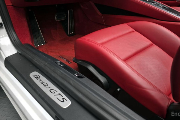 2022 Porsche 718 Spyder с пробегом 14 041 км