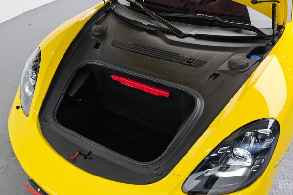 2021 Porsche 718 Spyder с пробегом 10 046 км