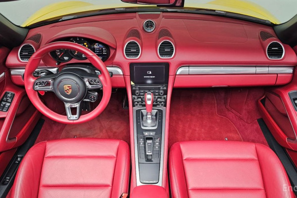 2021 Porsche 718 Spyder с пробегом 10 046 км