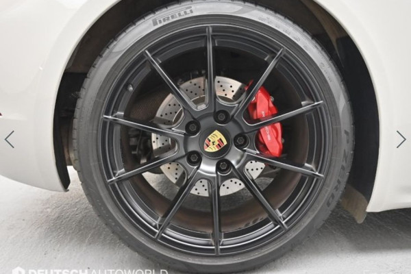 2023 Porsche 718 Spyder с пробегом 15 946 км