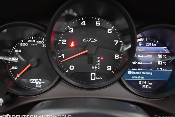 2023 Porsche 718 Spyder с пробегом 15 946 км