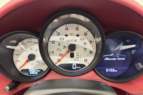 2022 Porsche 718 Spyder с пробегом 15 950 км