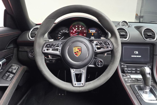 2021 Porsche 718 Spyder с пробегом 12 021 км