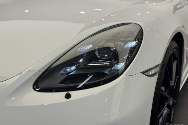 2022 Porsche 718 Spyder с пробегом 15 950 км