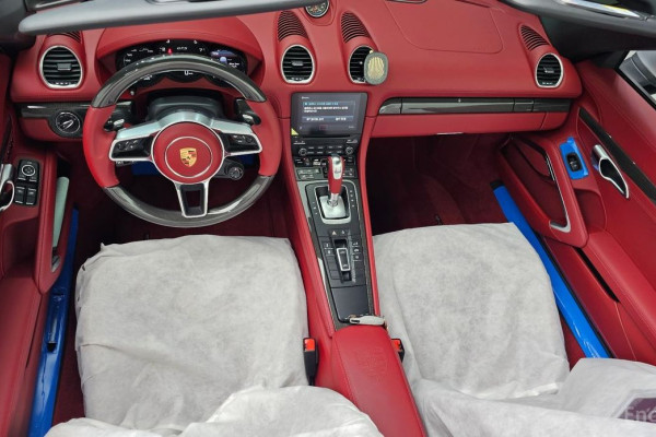 2023 Porsche 718 Spyder с пробегом 760 км