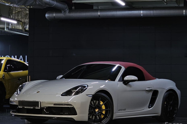 2023 Porsche 718 Spyder с пробегом 12 800 км