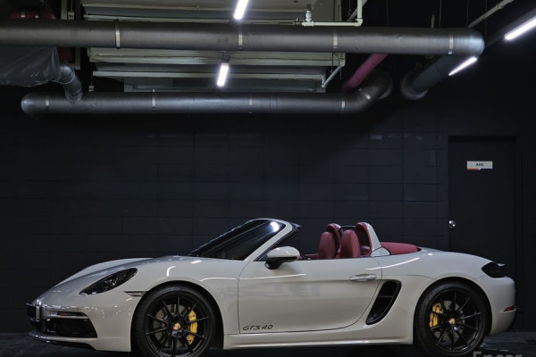 2023 Porsche 718 Spyder с пробегом 12 800 км