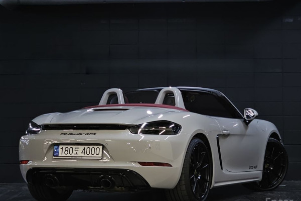 2023 Porsche 718 Spyder с пробегом 12 800 км