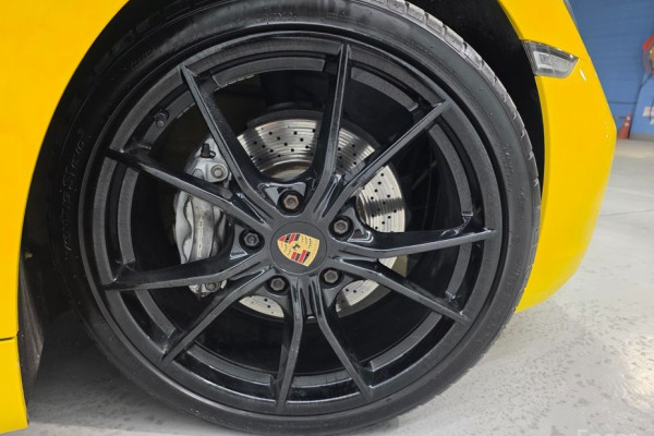 2022 Porsche 718 Spyder с пробегом 69 050 км