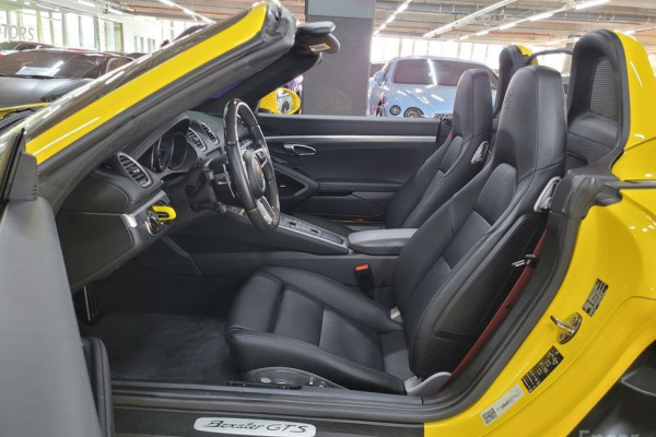 2022 Porsche 718 Spyder с пробегом 19 300 км