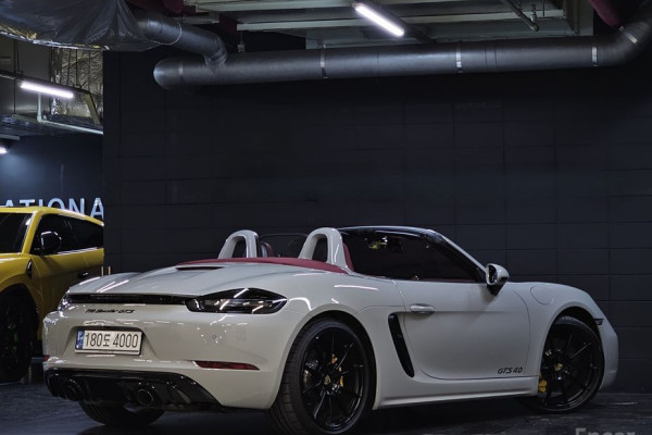 2023 Porsche 718 Spyder с пробегом 12 800 км