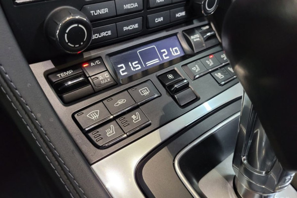 2022 Porsche 718 Spyder с пробегом 19 300 км