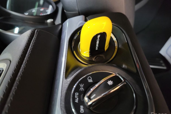 2022 Porsche 718 Spyder с пробегом 19 300 км