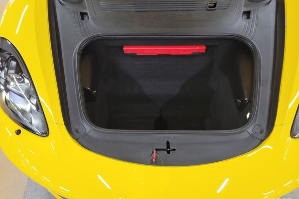 2022 Porsche 718 Spyder с пробегом 19 300 км