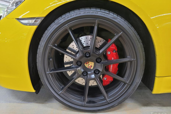 2022 Porsche 718 Spyder с пробегом 19 300 км