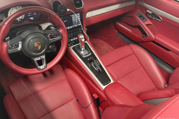 2021 Porsche 718 Spyder с пробегом 4 500 км