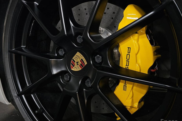 2023 Porsche 718 Spyder с пробегом 12 800 км