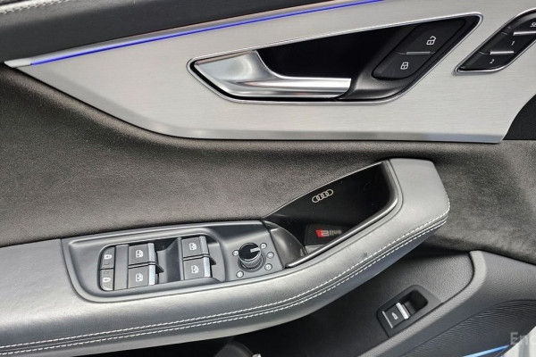 2021 Audi Q8 с пробегом 97 981 км