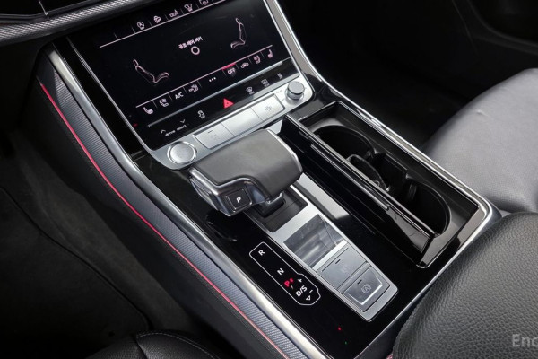 2020 Audi Q8 с пробегом 80 862 км