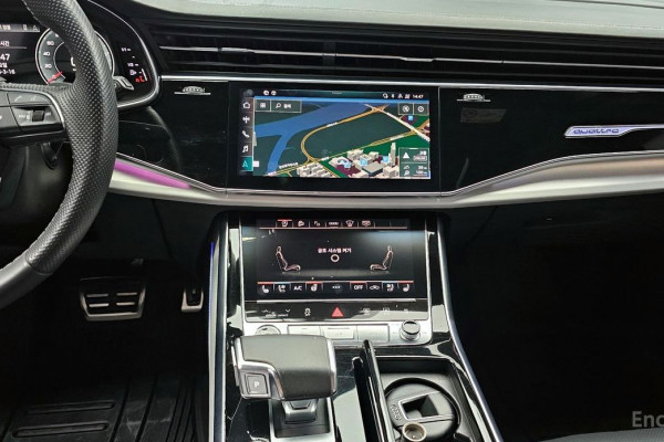 2021 Audi Q8 с пробегом 97 981 км