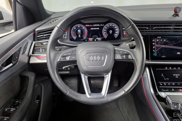 2020 Audi Q8 с пробегом 80 862 км