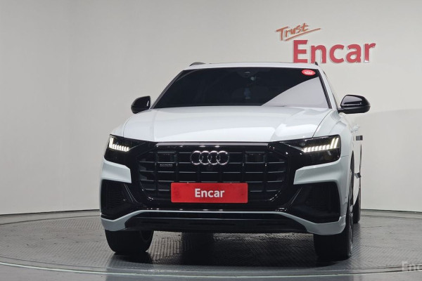2022 Audi Q8 с пробегом 69 486 км