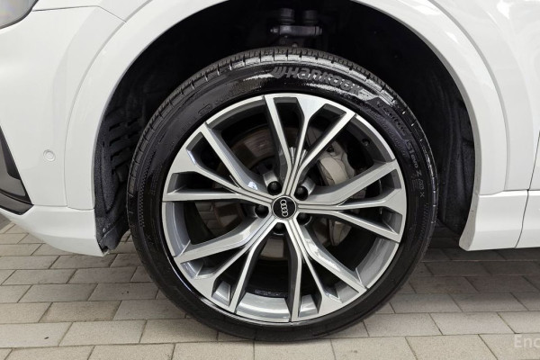 2022 Audi Q8 с пробегом 69 486 км