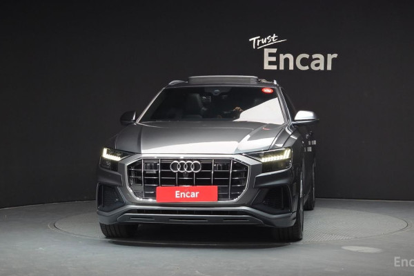 2021 Audi Q8 с пробегом 104 111 км