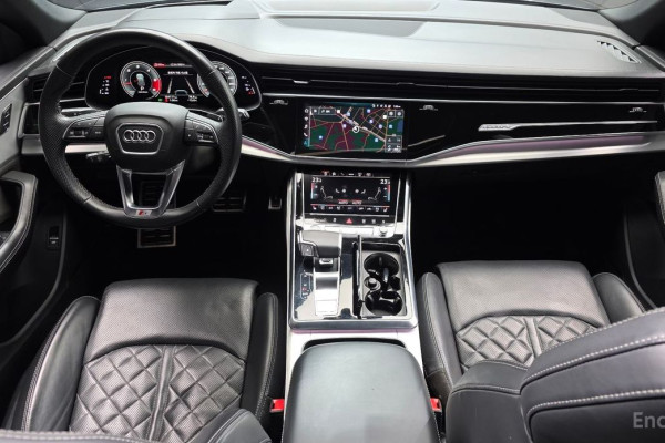 2021 Audi Q8 с пробегом 104 111 км