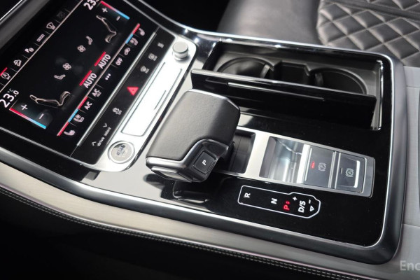 2021 Audi Q8 с пробегом 104 111 км