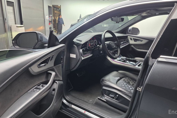 2021 Audi Q8 с пробегом 104 111 км