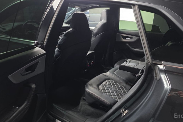 2021 Audi Q8 с пробегом 104 111 км