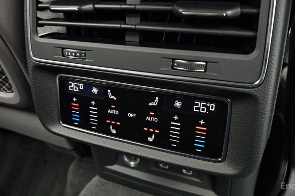 2022 Audi Q8 с пробегом 69 486 км