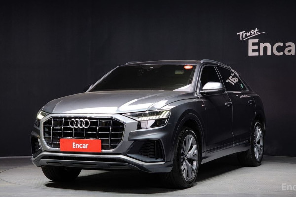2020 Audi Q8 с пробегом 130 600 км