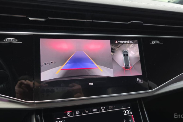 2021 Audi Q8 с пробегом 104 111 км