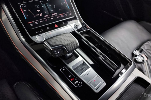 2020 Audi Q8 с пробегом 130 600 км