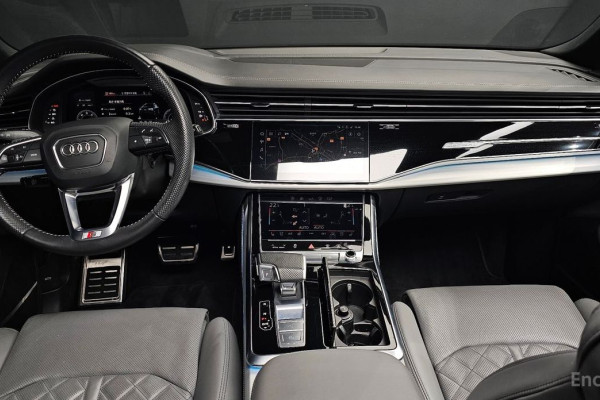 2020 Audi Q8 с пробегом 58 320 км