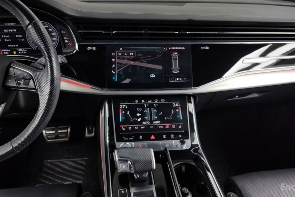 2020 Audi Q8 с пробегом 130 600 км