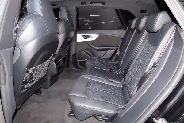 2021 Audi Q8 с пробегом 102 319 км