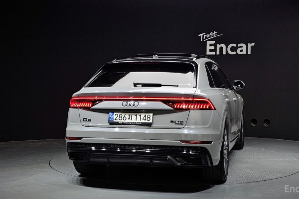 2021 Audi Q8 с пробегом 83 419 км