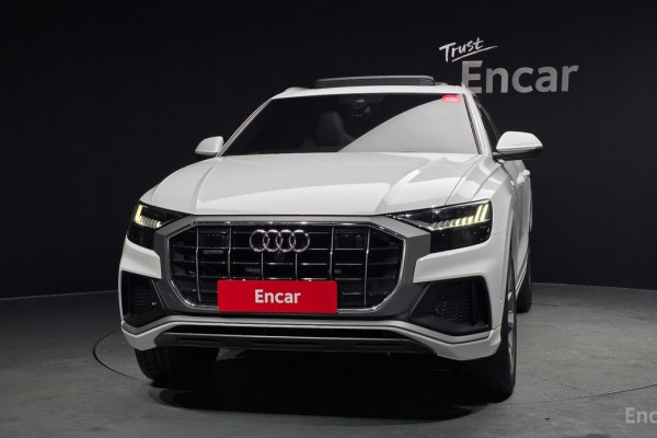 2022 Audi Q8 с пробегом 69 698 км