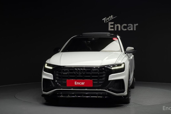 2021 Audi Q8 с пробегом 82 075 км