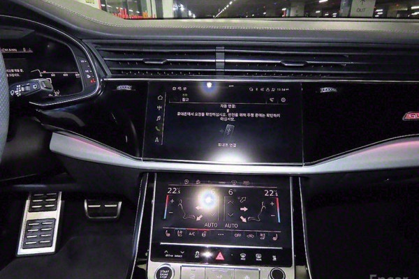 2021 Audi Q8 с пробегом 102 319 км