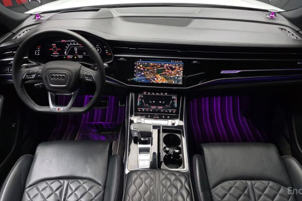 2021 Audi Q8 с пробегом 82 075 км