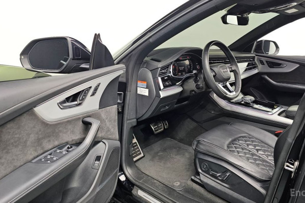 2021 Audi Q8 с пробегом 57 826 км